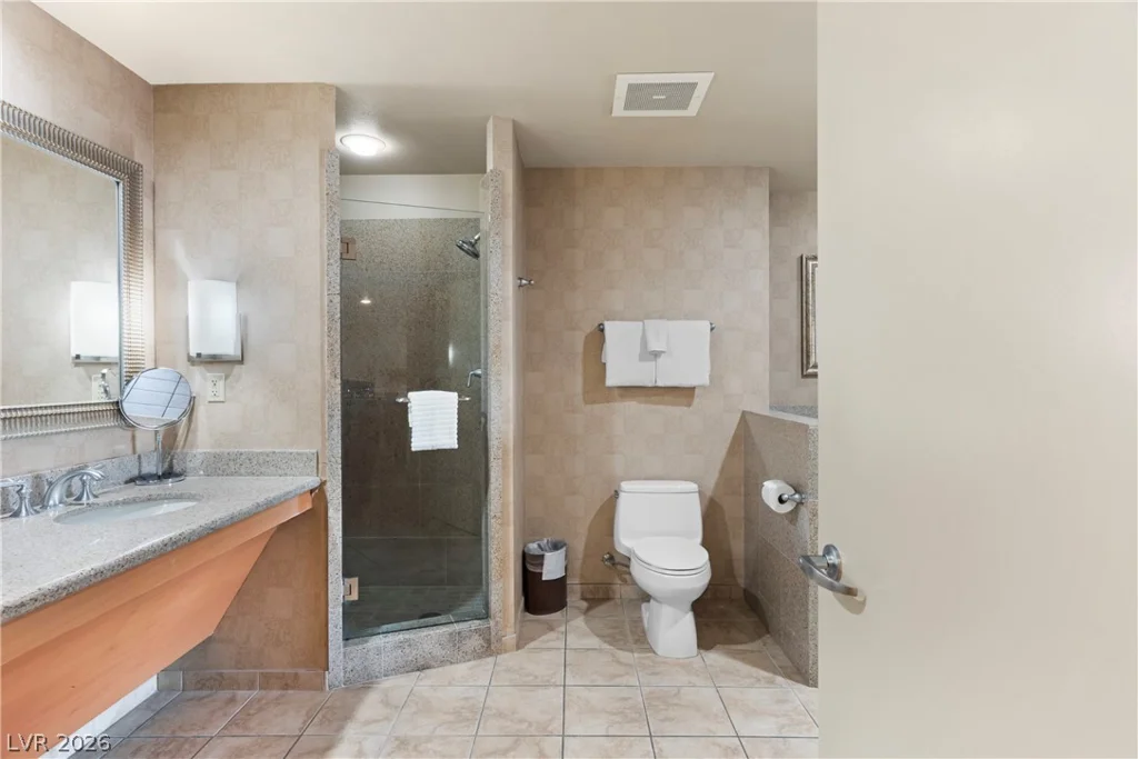 211 Flamingo, Las Vegas, NV 89169