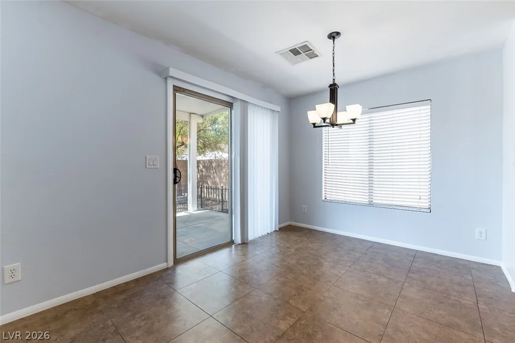 6581 Rose Hill River, Las Vegas, NV 89122