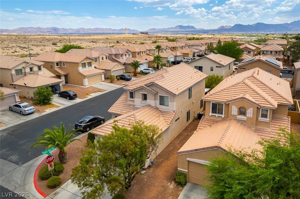 6581 Rose Hill River, Las Vegas, NV 89122