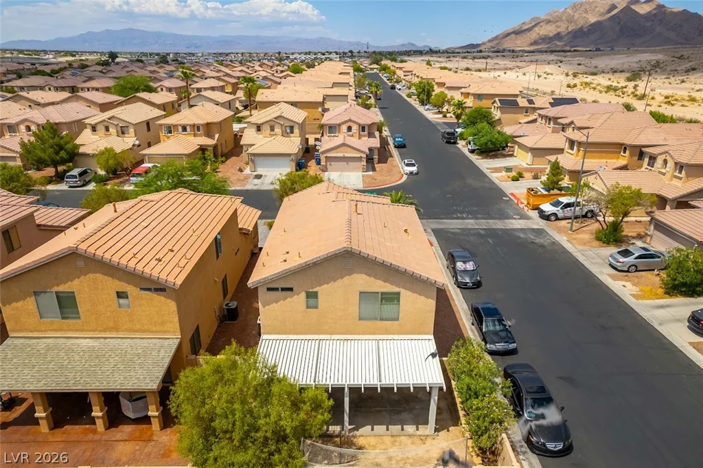 6581 Rose Hill River, Las Vegas, NV 89122