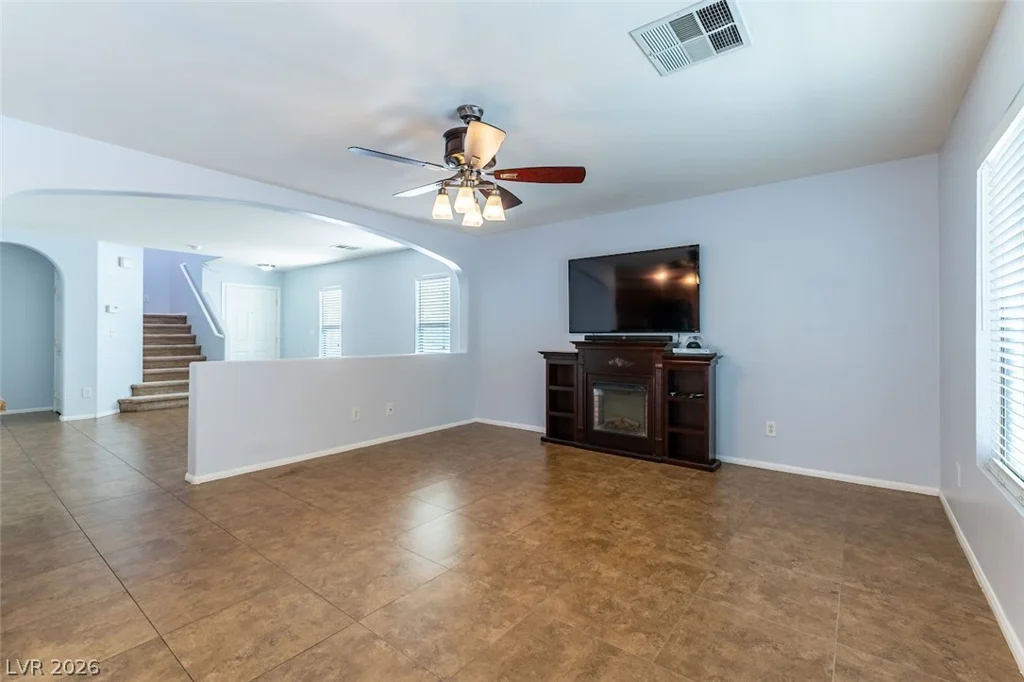 6581 Rose Hill River, Las Vegas, NV 89122