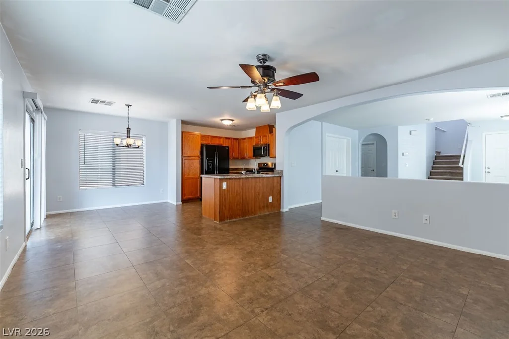 6581 Rose Hill River, Las Vegas, NV 89122