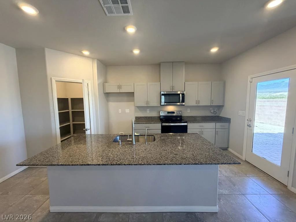 1721 Pinedale, Pahrump, NV 89060