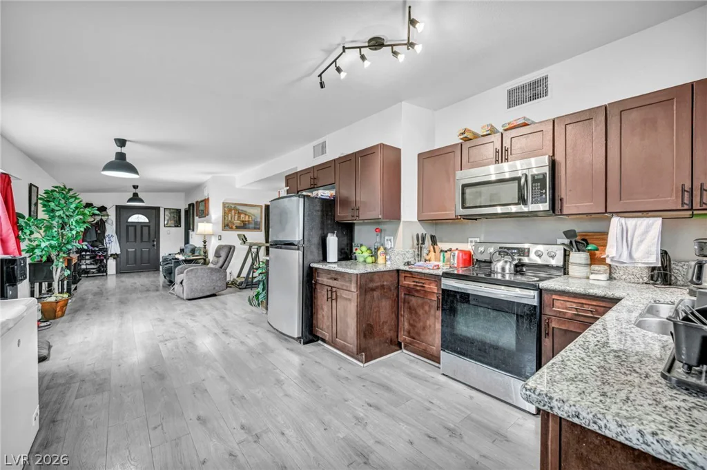 2412 Statz, North Las Vegas, NV 89030