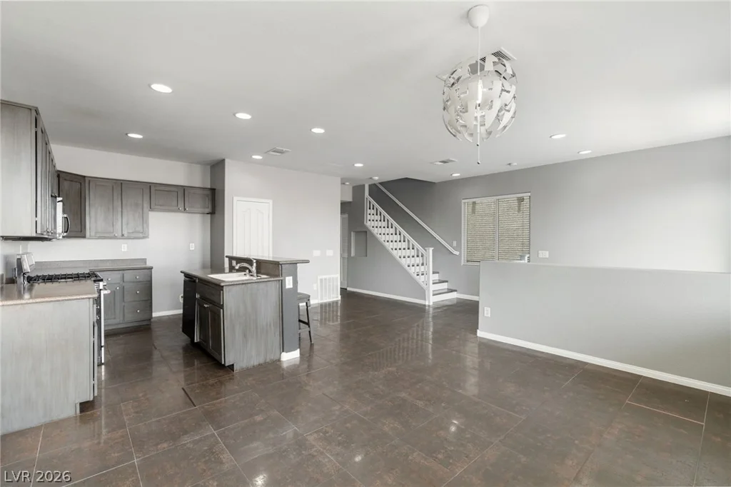 9354 Hosner, Las Vegas, NV 89178