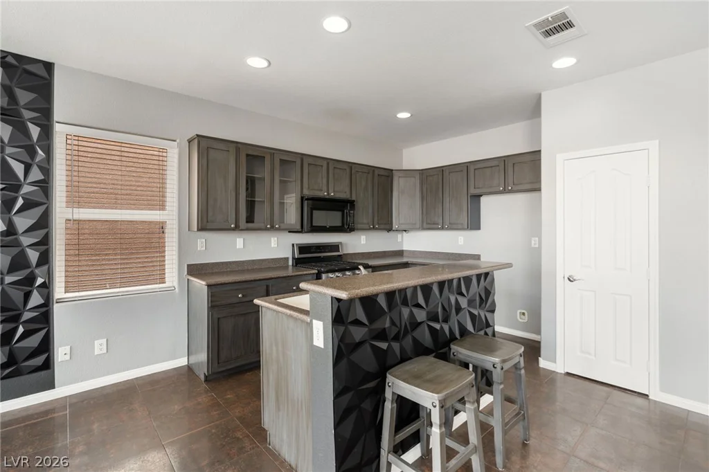 9354 Hosner, Las Vegas, NV 89178