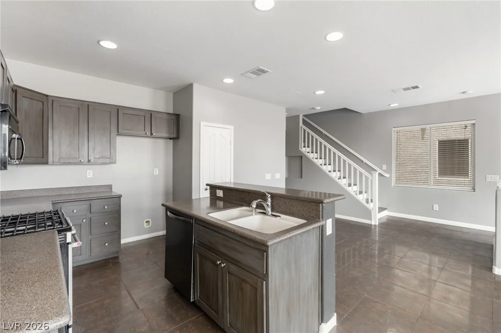 9354 Hosner, Las Vegas, NV 89178