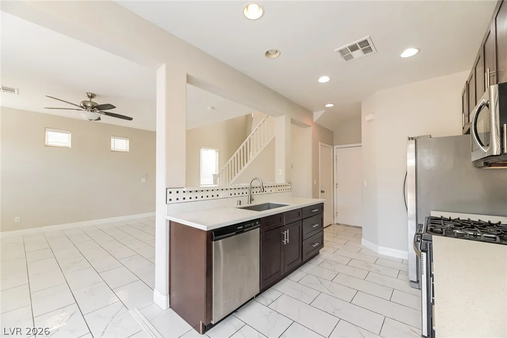 6354 Foxlyn, Las Vegas, NV 89122