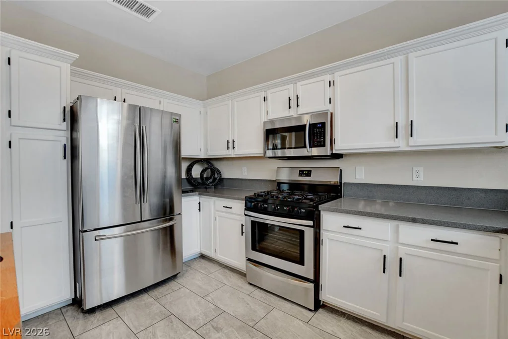2432 Fresnal Canyon, Las Vegas, NV 89123