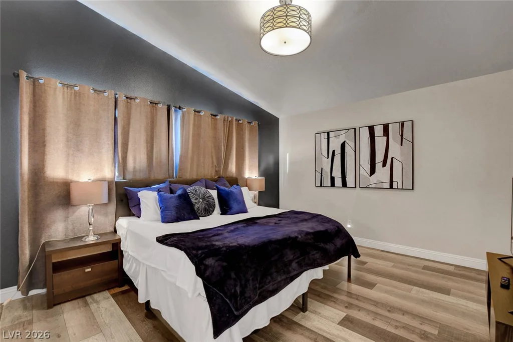 2432 Fresnal Canyon, Las Vegas, NV 89123