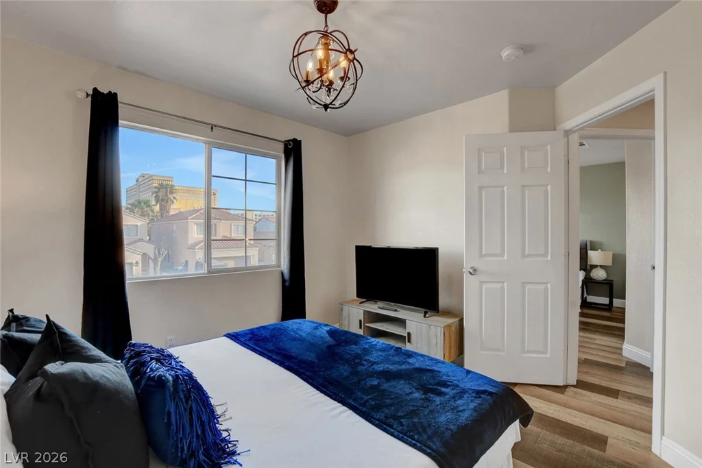 2432 Fresnal Canyon, Las Vegas, NV 89123