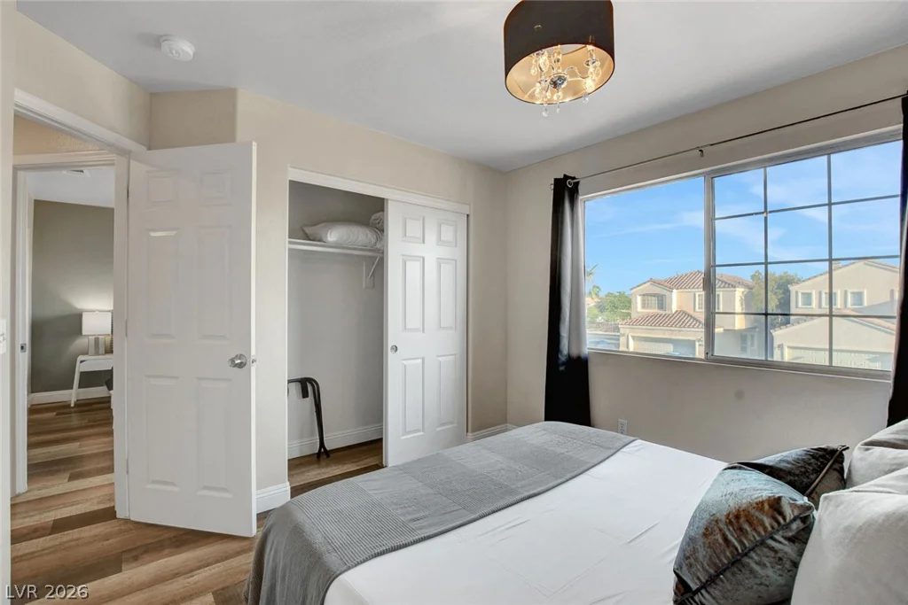 2432 Fresnal Canyon, Las Vegas, NV 89123
