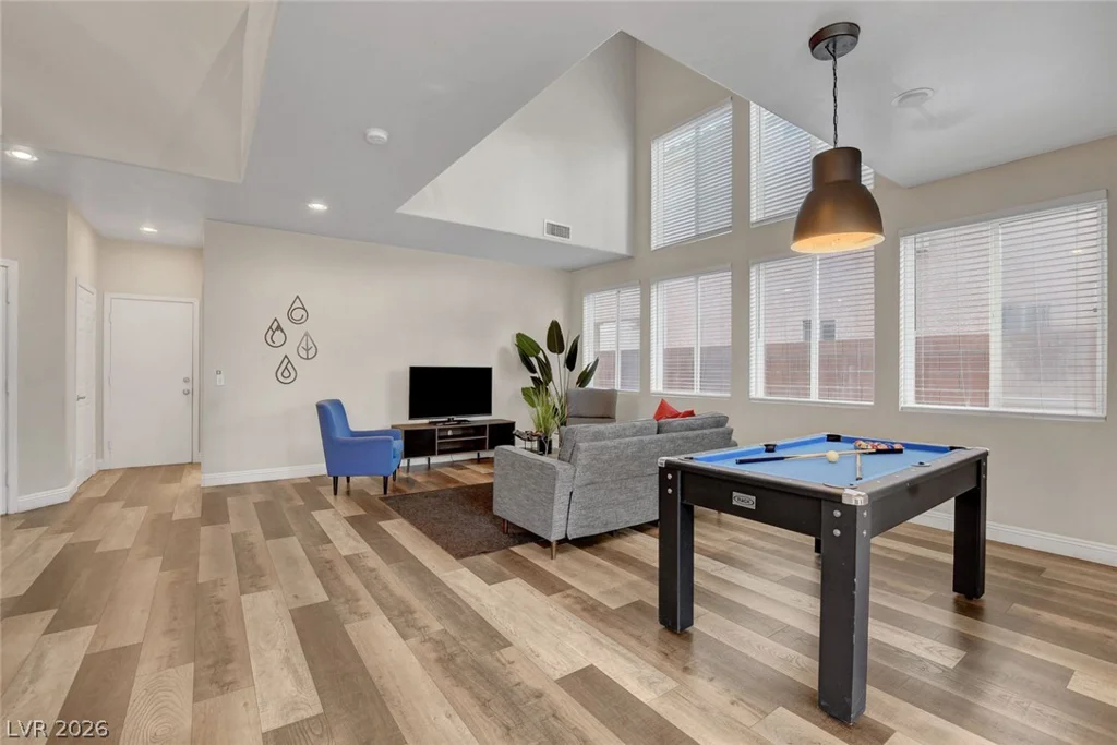2432 Fresnal Canyon, Las Vegas, NV 89123