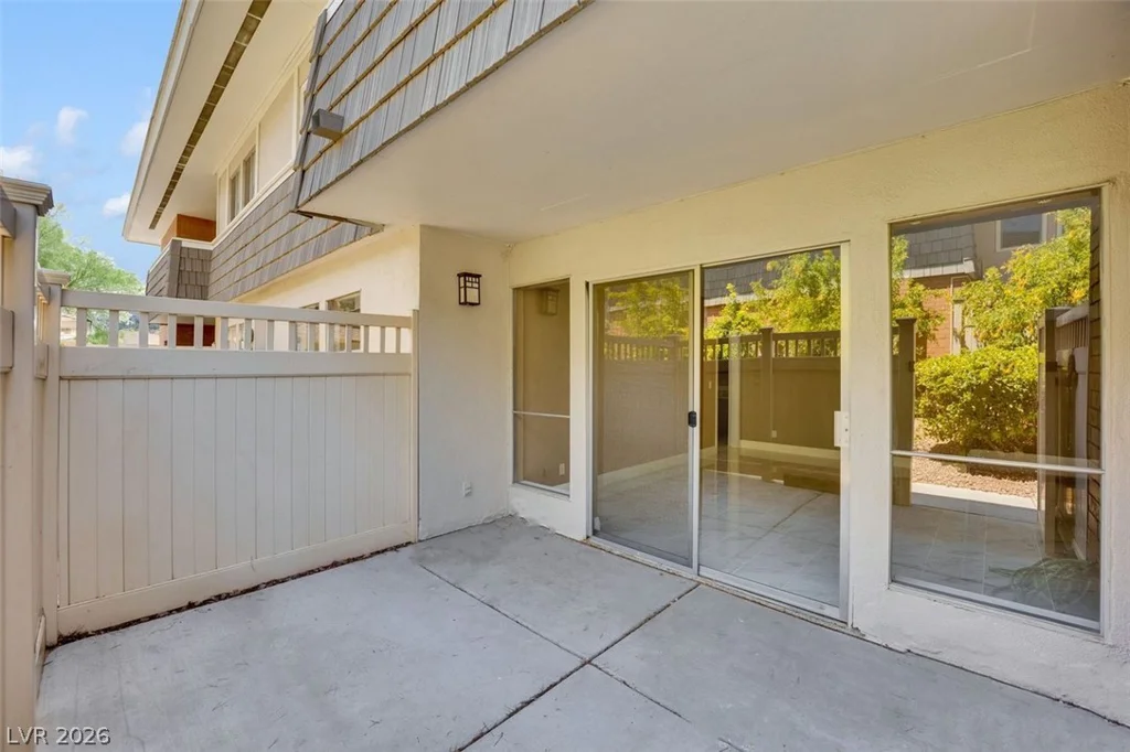 634 Oakmont, Las Vegas, NV 89109