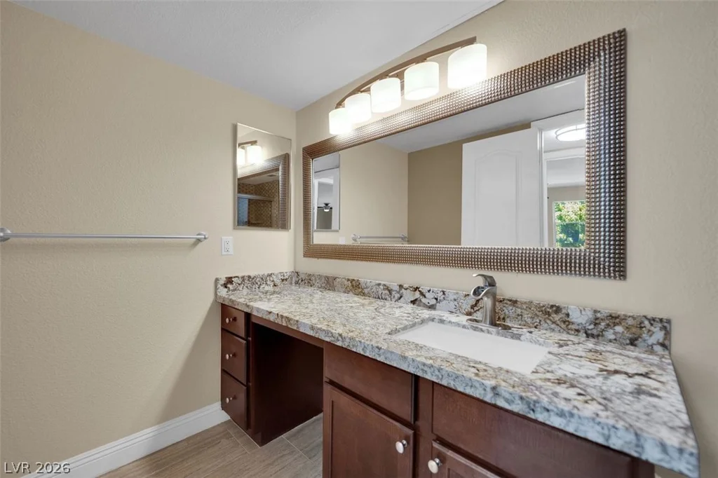 634 Oakmont, Las Vegas, NV 89109