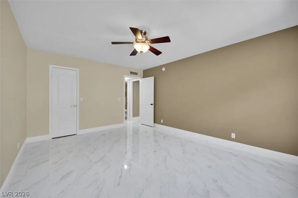 634 Oakmont, Las Vegas, NV 89109