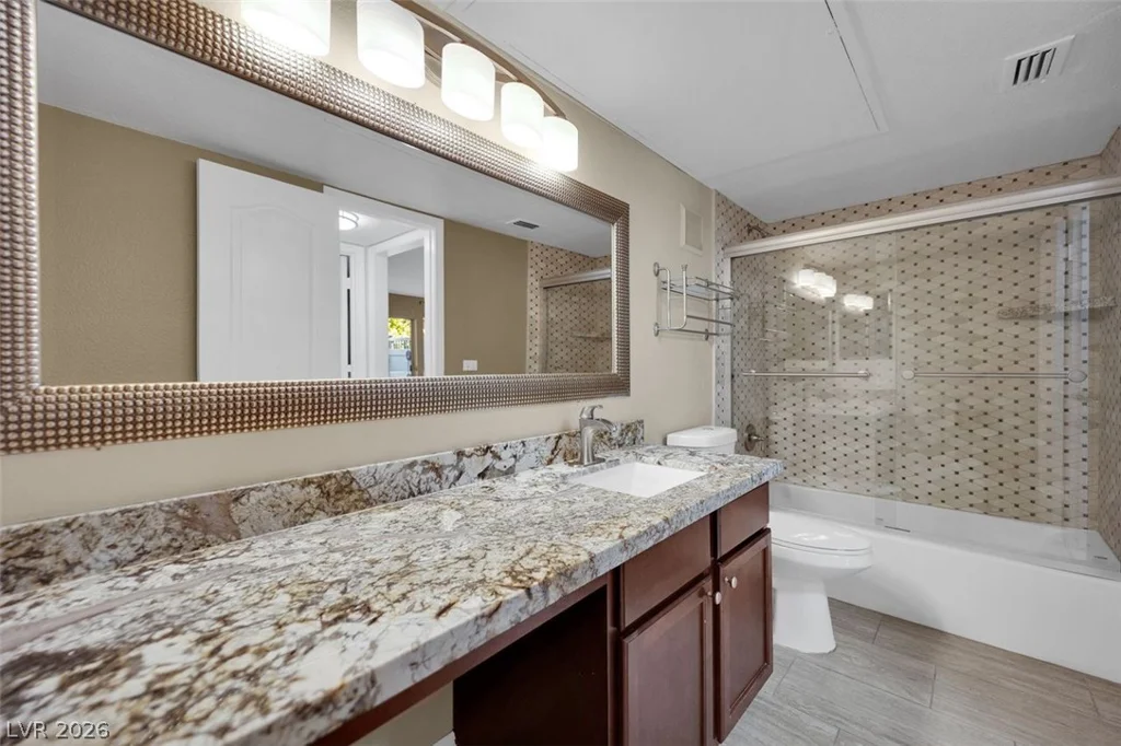 634 Oakmont, Las Vegas, NV 89109