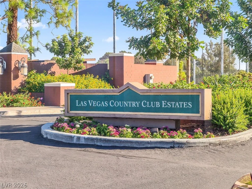 634 Oakmont, Las Vegas, NV 89109