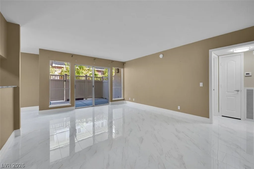 634 Oakmont, Las Vegas, NV 89109