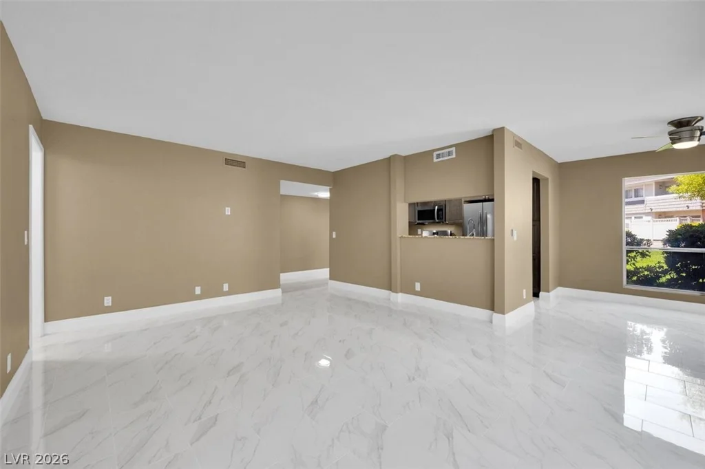 634 Oakmont, Las Vegas, NV 89109