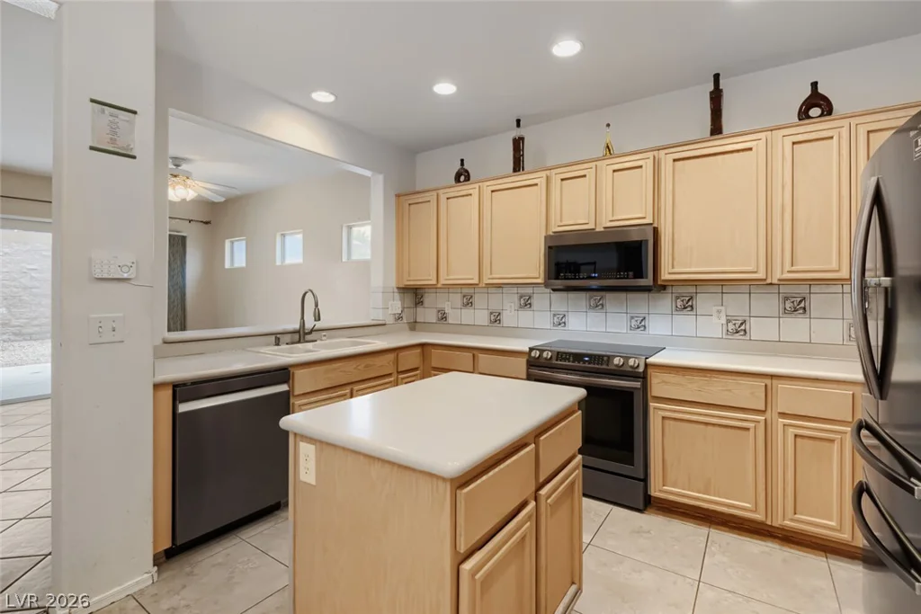 2539 Evansville, Henderson, NV 89052