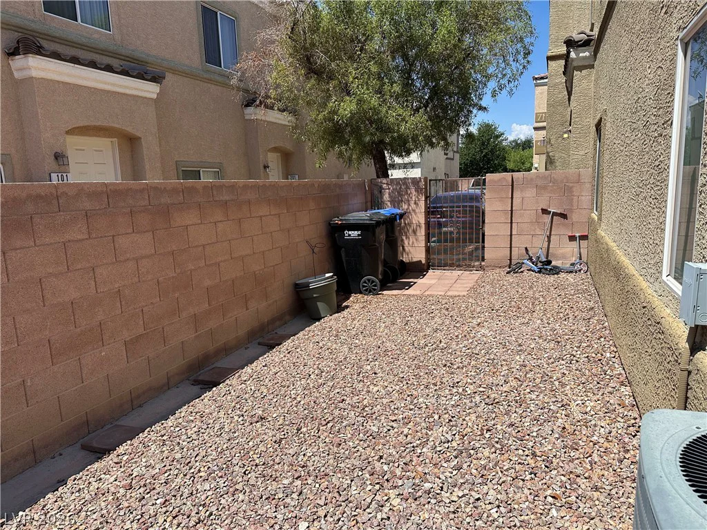 6320 Rolling Rose, North Las Vegas, NV 89081