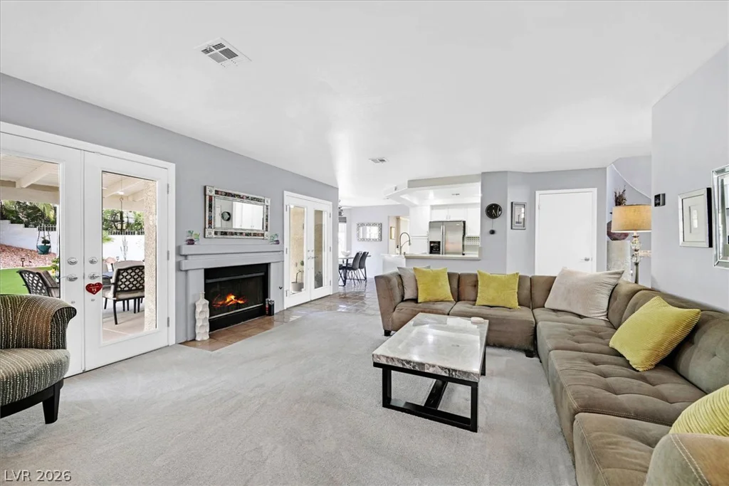9408 Hollycrest, Las Vegas, NV 89117