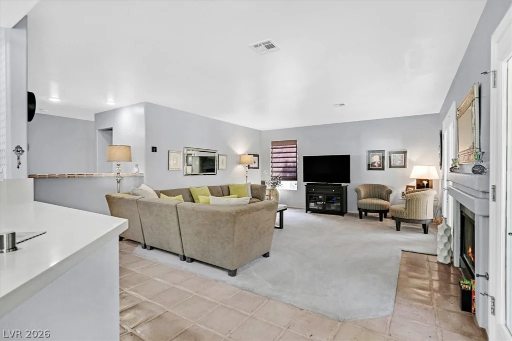 9408 Hollycrest, Las Vegas, NV 89117