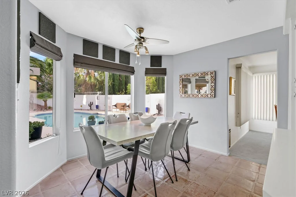 9408 Hollycrest, Las Vegas, NV 89117