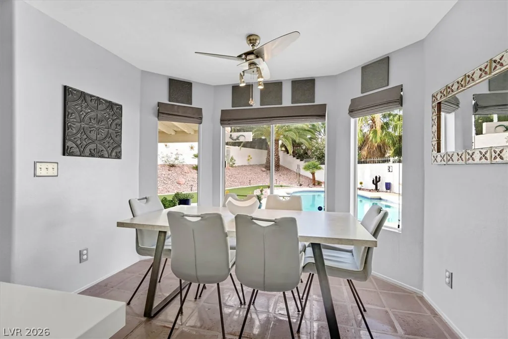 9408 Hollycrest, Las Vegas, NV 89117