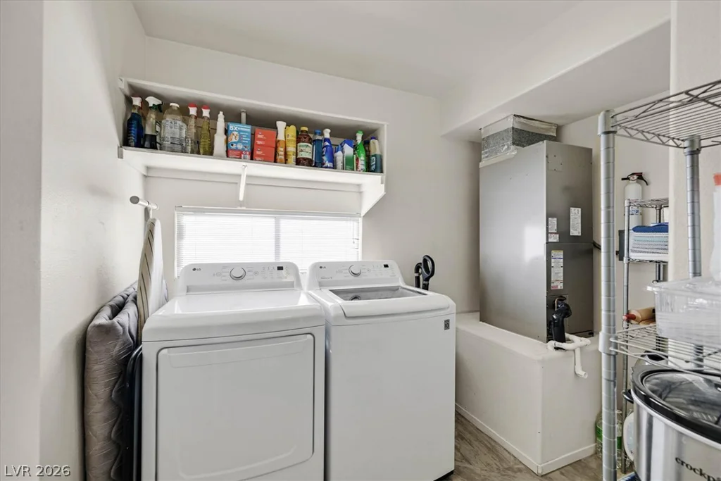 9408 Hollycrest, Las Vegas, NV 89117