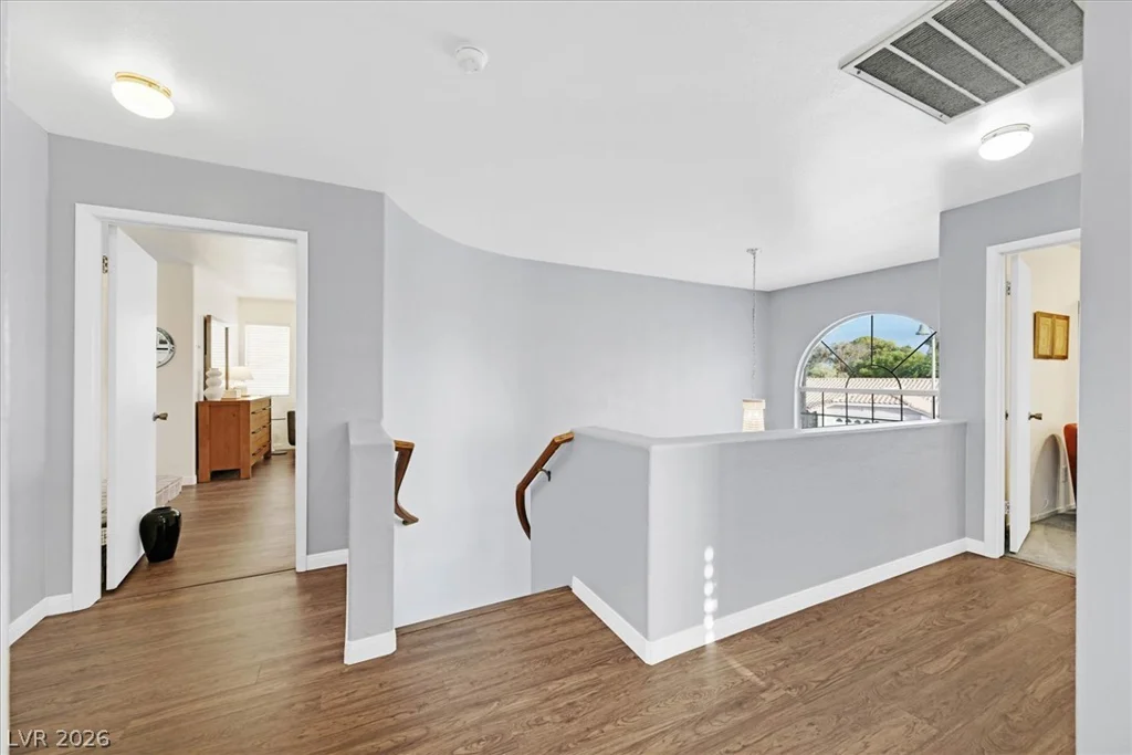 9408 Hollycrest, Las Vegas, NV 89117