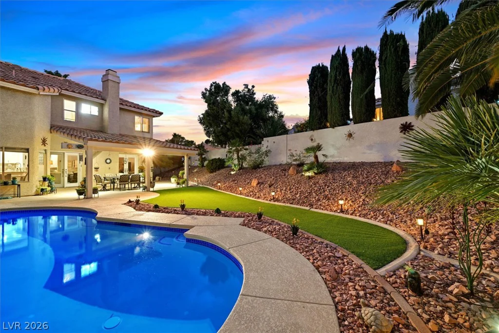 9408 Hollycrest, Las Vegas, NV 89117