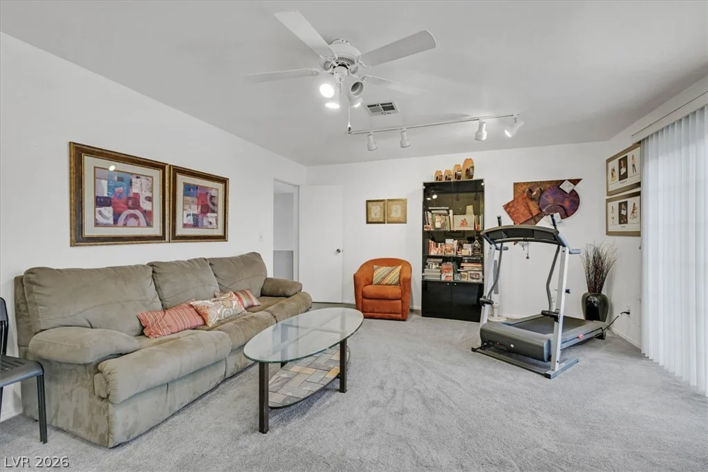 9408 Hollycrest, Las Vegas, NV 89117