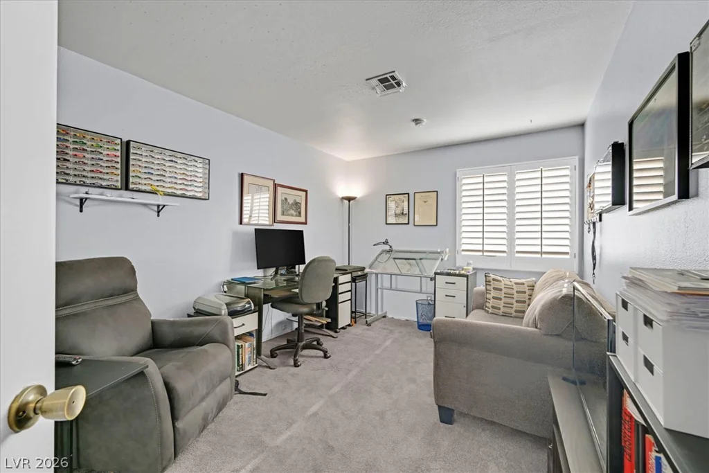 9408 Hollycrest, Las Vegas, NV 89117