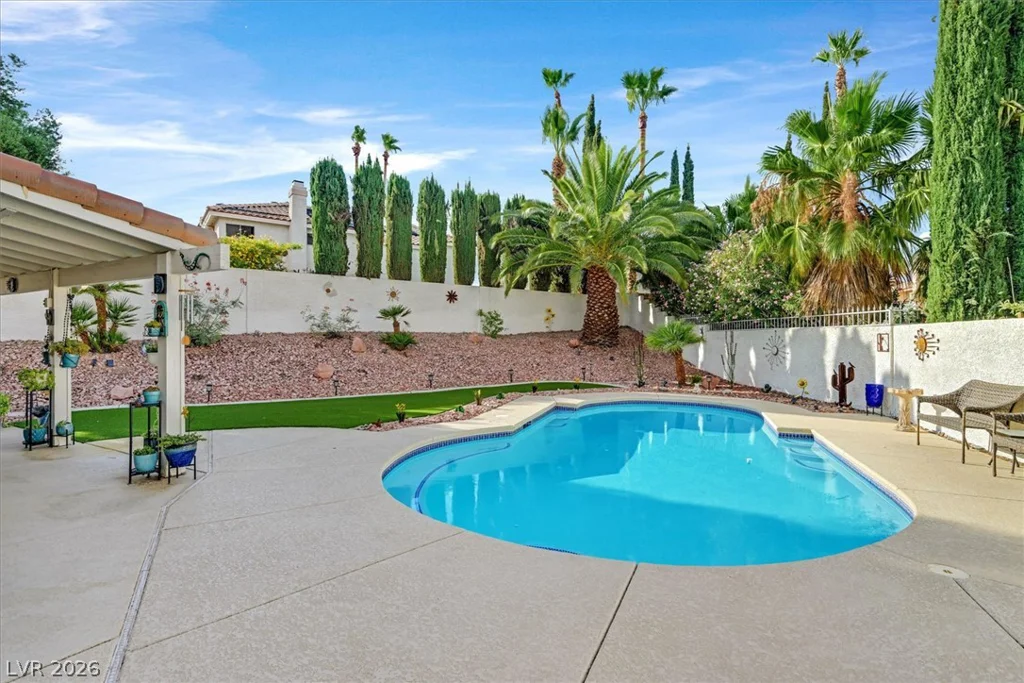 9408 Hollycrest, Las Vegas, NV 89117