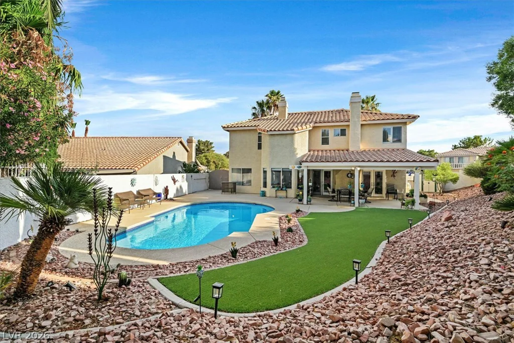 9408 Hollycrest, Las Vegas, NV 89117