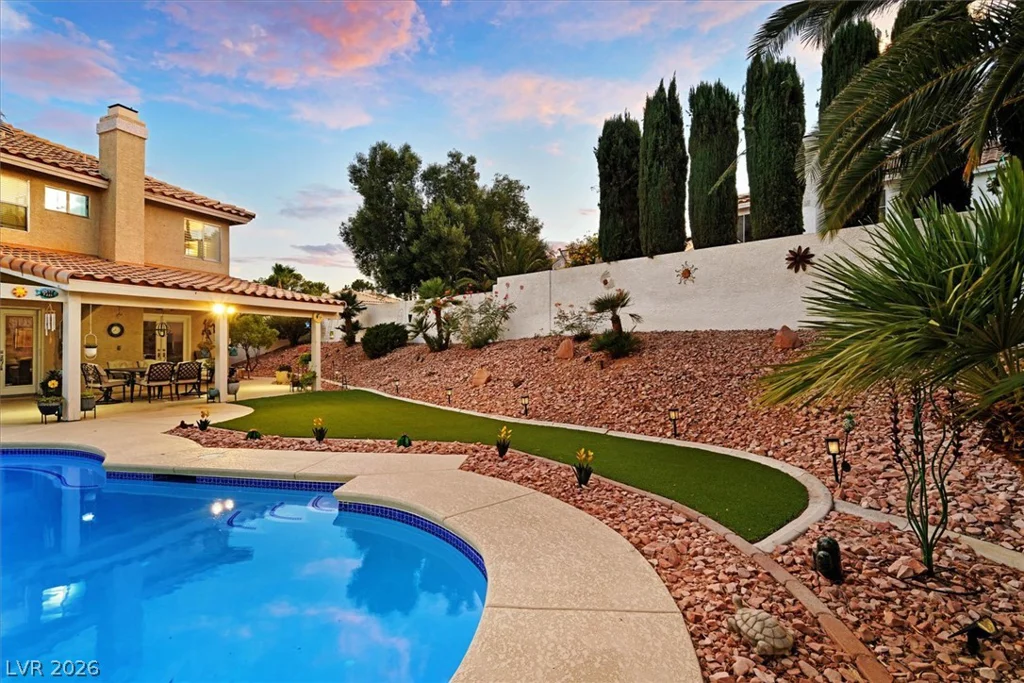 9408 Hollycrest, Las Vegas, NV 89117