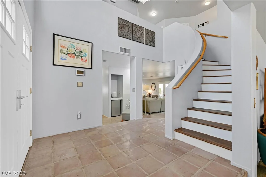 9408 Hollycrest, Las Vegas, NV 89117