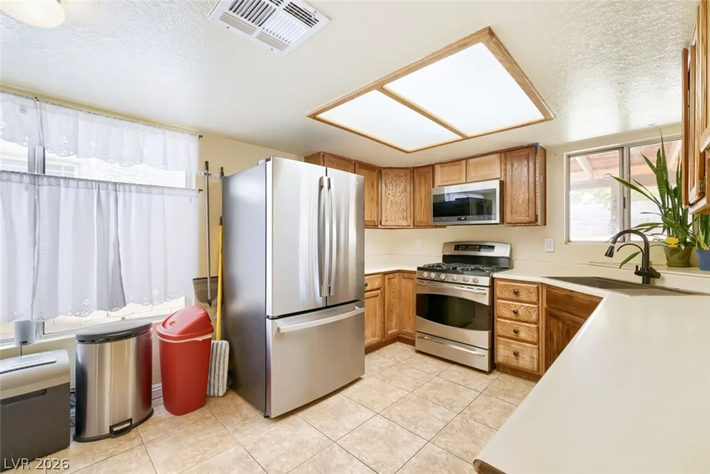 526 Tabony, Henderson, NV 89011