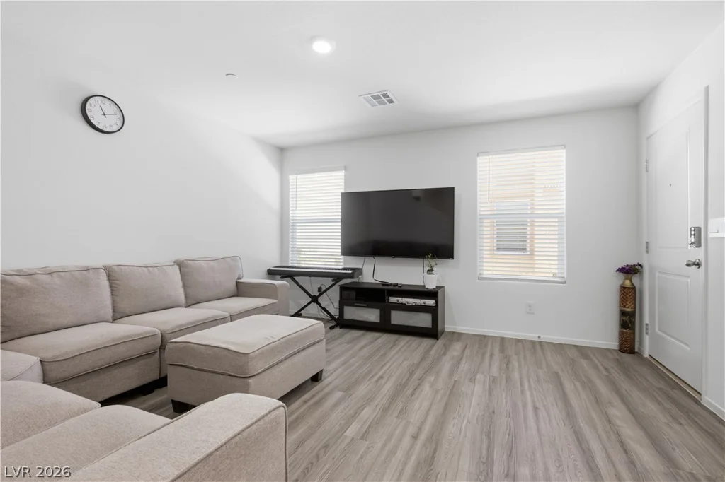 4990 Pear Mesa, Las Vegas, NV 89139