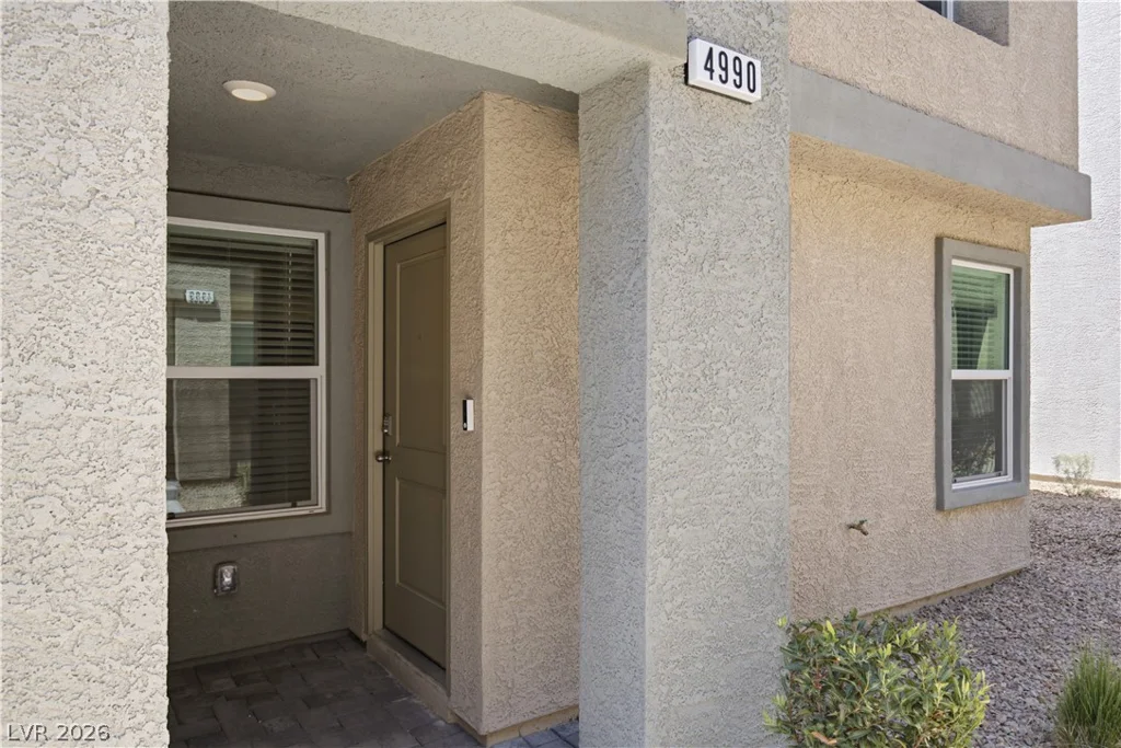 4990 Pear Mesa, Las Vegas, NV 89139