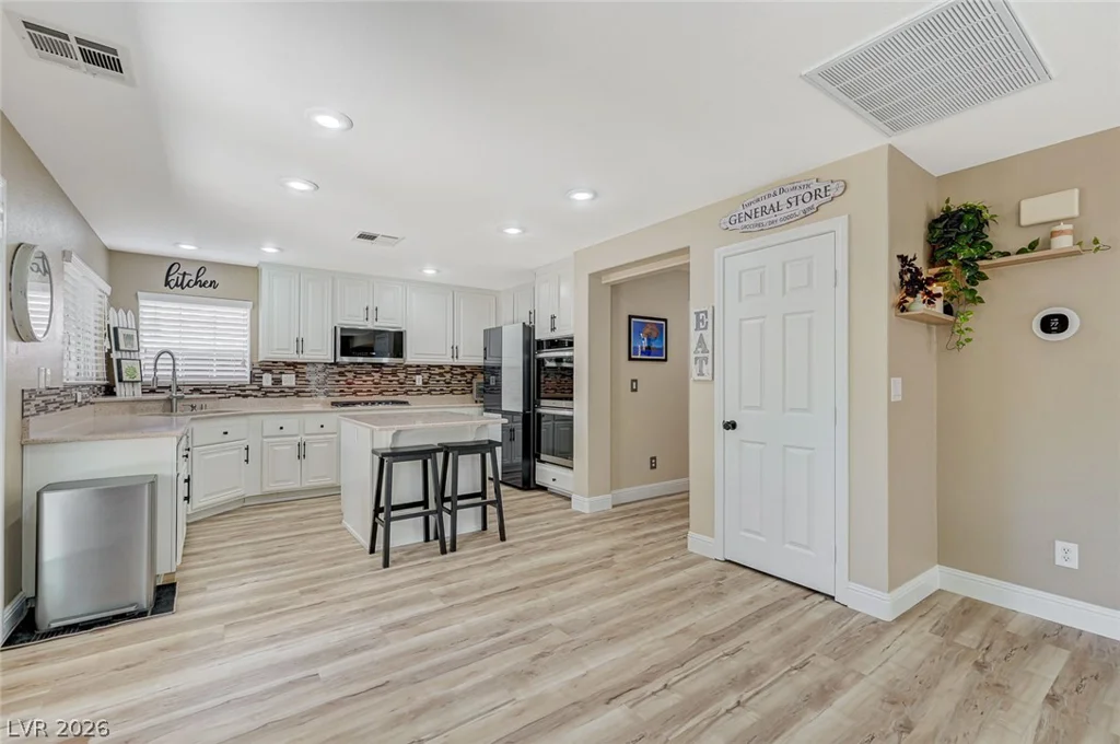 6912 Grand Junction, Las Vegas, NV 89179