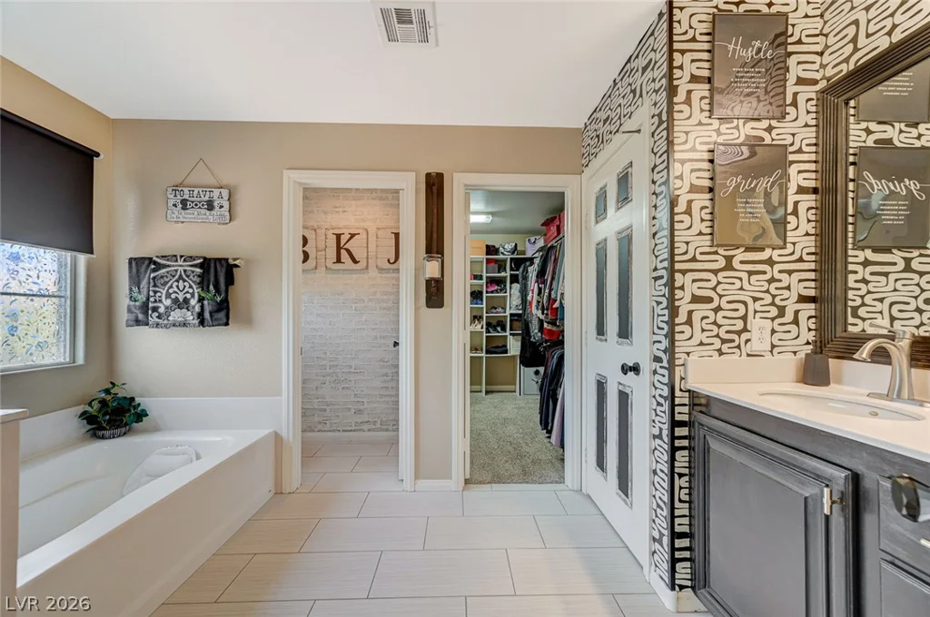 6912 Grand Junction, Las Vegas, NV 89179