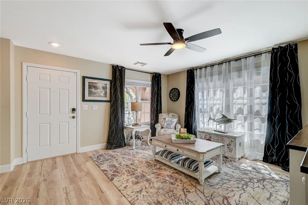 6912 Grand Junction, Las Vegas, NV 89179