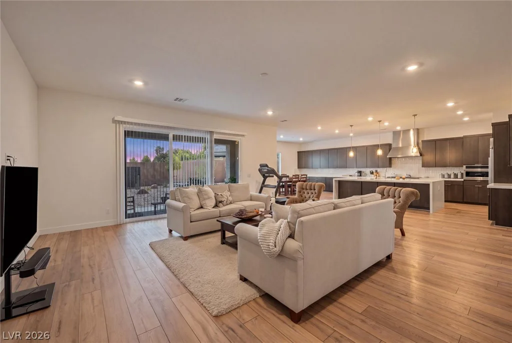 7179 Windsor Downs, Las Vegas, NV 89113