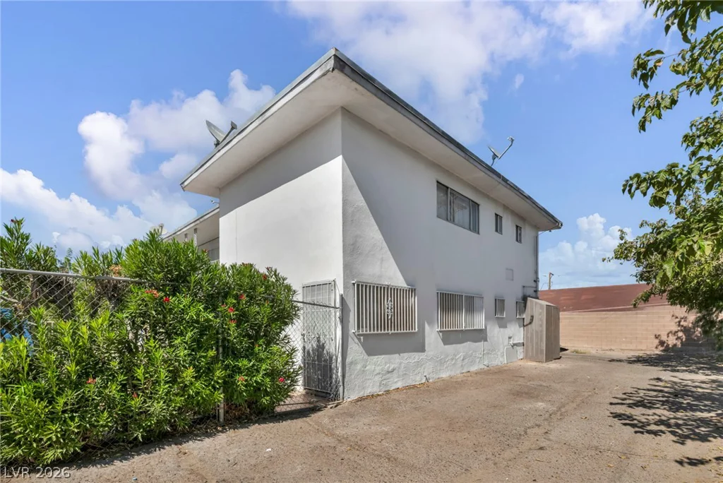 1165 Sierra Vista, Las Vegas, NV 89169