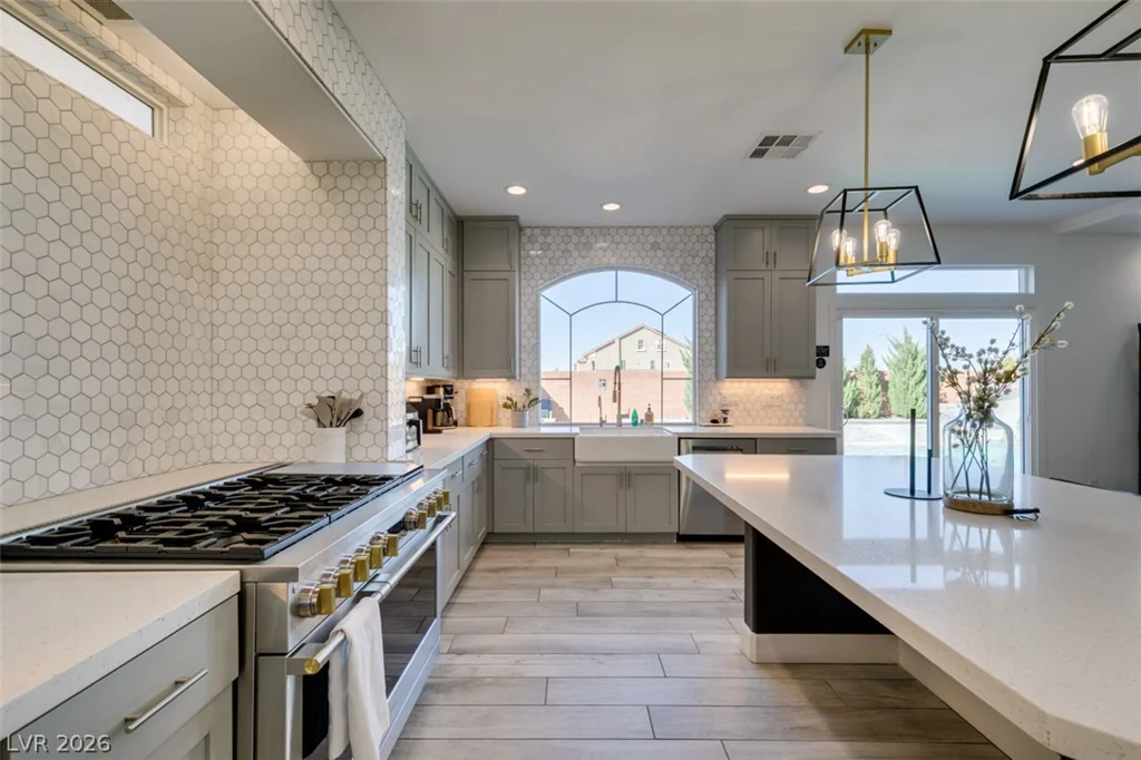 5686 Texas Creek, Las Vegas, NV 89141