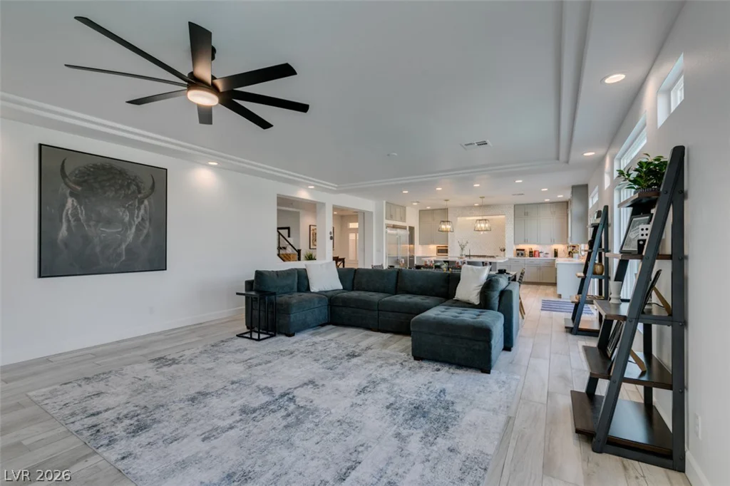 5686 Texas Creek, Las Vegas, NV 89141
