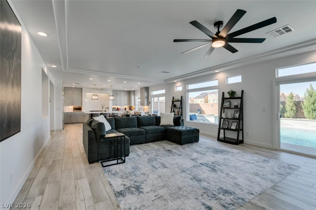 5686 Texas Creek, Las Vegas, NV 89141